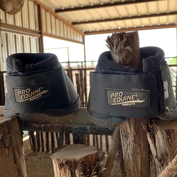 Pro Equine Products Other - Pro Equine Black No Turn Bell Boots Size Small